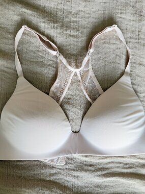 Victoria's Secret Body by Victoria Nude Blush Push-Up Bra Lace Racerback 34A